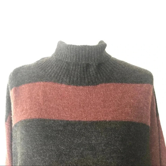 Treasure and Bond color block tunic sweater - Picture 2 of 10